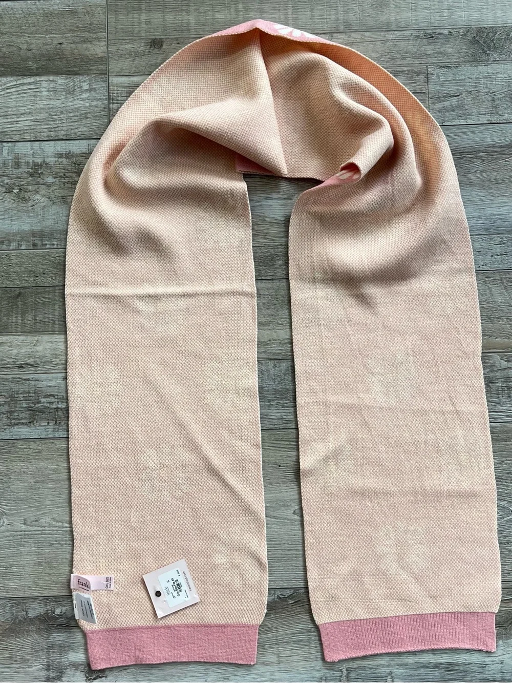 NWT Franseca’s Franki Daisy Scarf